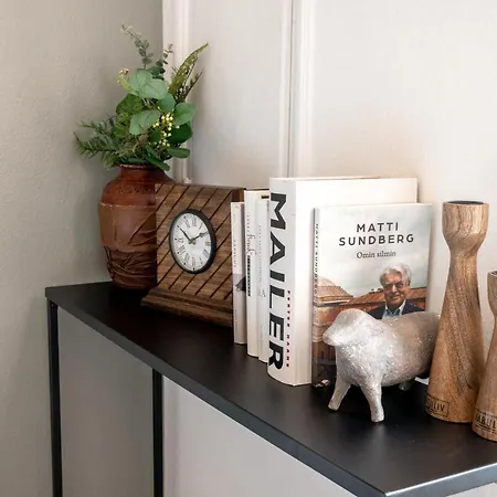 --2ndhomes Cozy Center With Park View-- *