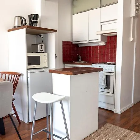 Апартаменты --2ndhomes Cozy Center With Park View-- Хельсинки