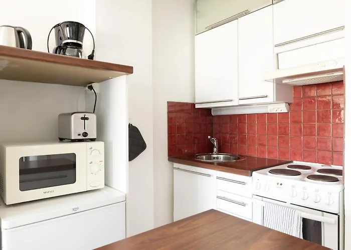 --2ndhomes Cozy Center With Park View-- *