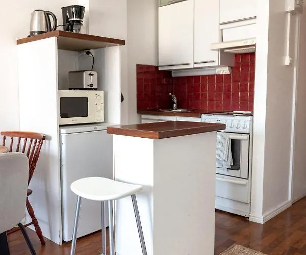 Huoneisto --2ndhomes Cozy Center With Park View-- Helsinki