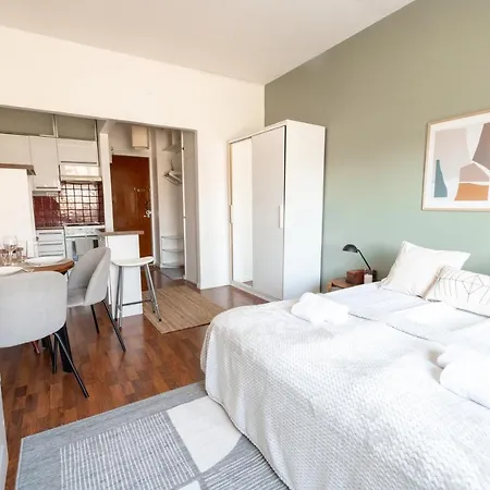 --2ndhomes Cozy Center With Park View-- * هلسنكي